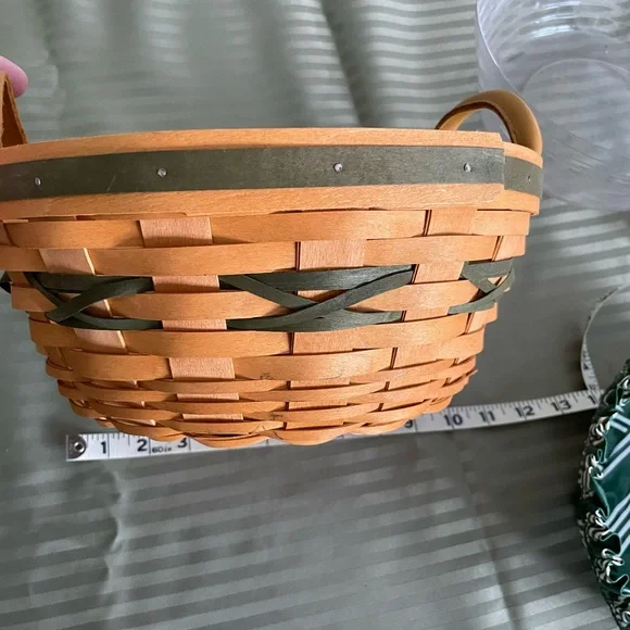 Longaberger Christmas Collection 1999 Popcorn Basket with Green Striped Liner - Picture 3 of 11